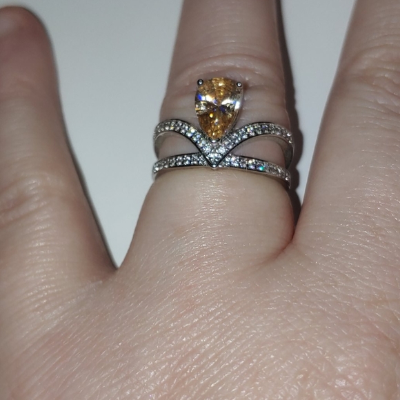 Unique Crystal ring - Picture 4 of 4